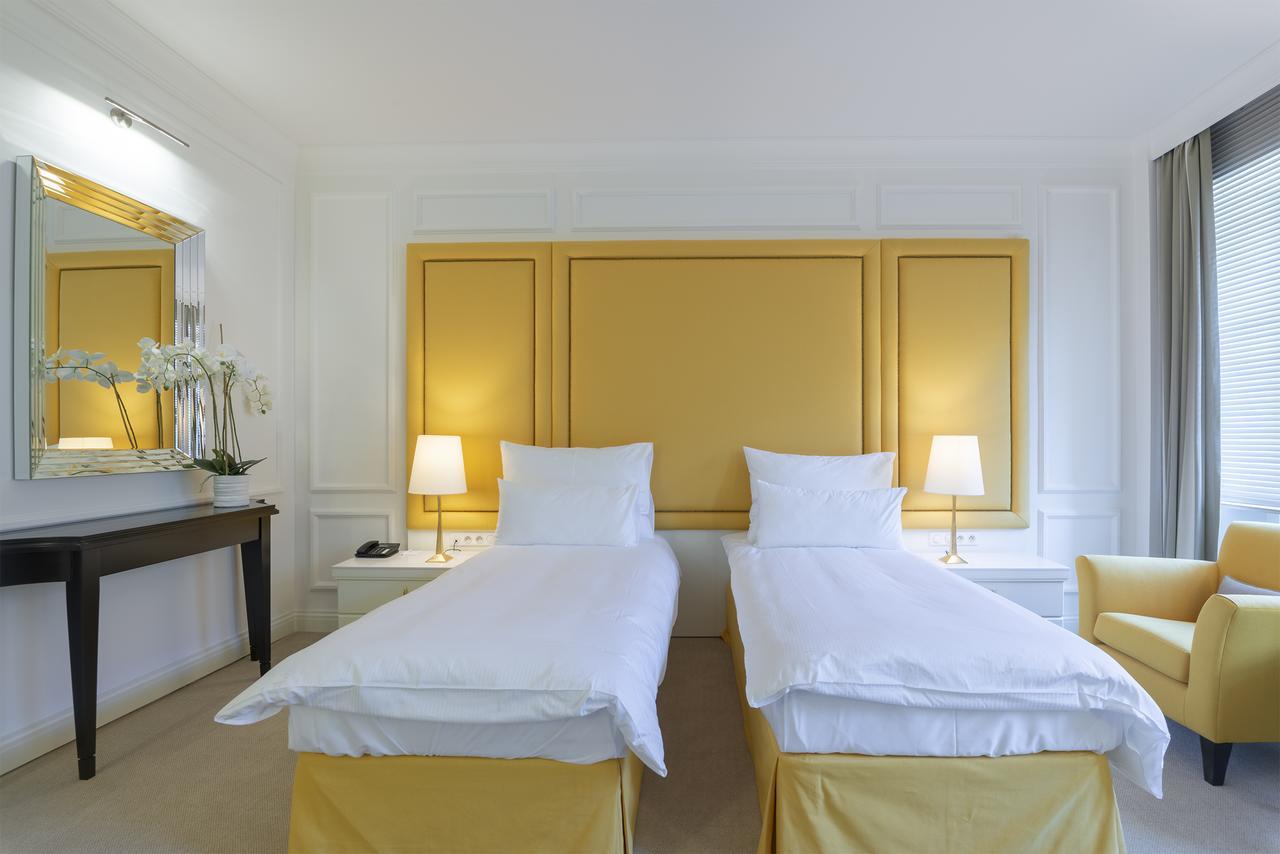 Boutique Hotel Corso Karlovy Vary Exterior photo